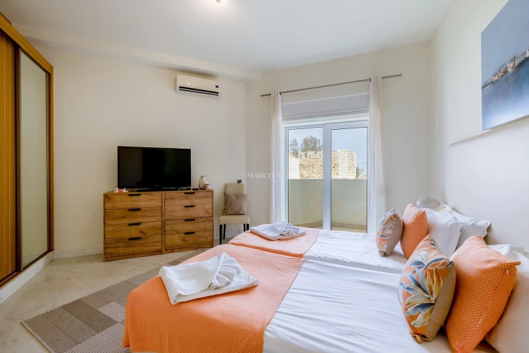 Apartamento T2 para Arrendamento férias em Lagos (São Sebastião e Santa Maria) Foto 19