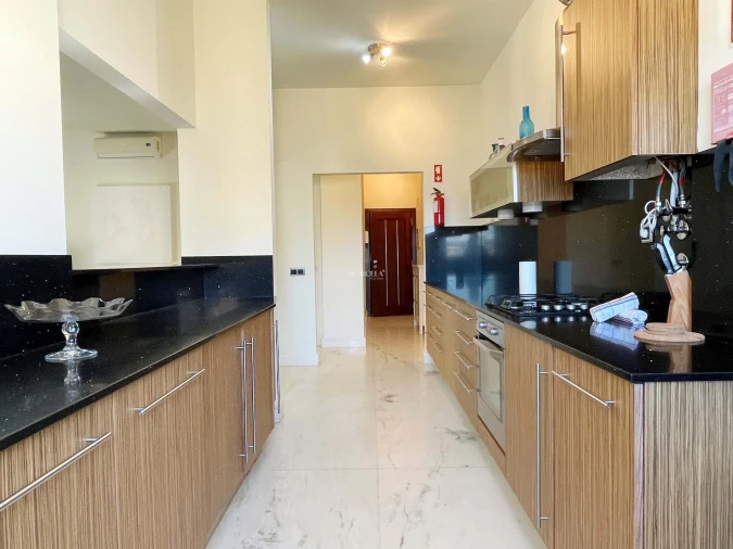 Apartamento T2 para Arrendamento férias em Lagos (São Sebastião e Santa Maria) Foto 8