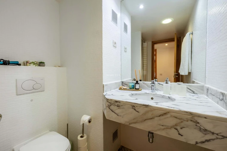Apartamento T2 para Arrendamento férias em Lagos (São Sebastião e Santa Maria) Foto 21