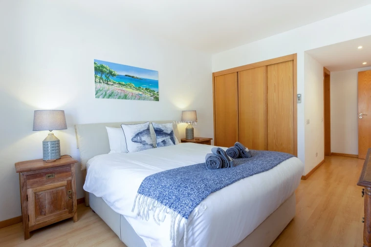 Apartamento T2 para Arrendamento férias em Lagos (São Sebastião e Santa Maria) Foto 20