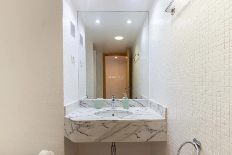 Apartamento T2 para Arrendamento férias em Lagos (São Sebastião e Santa Maria) Foto 16