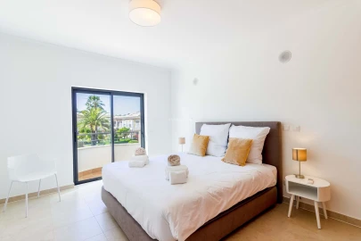 Apartamento T2 para Arrendamento férias em Lagos (São Sebastião e Santa Maria)