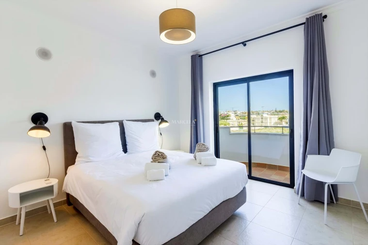 Apartamento T2 para Arrendamento férias em Lagos (São Sebastião e Santa Maria) Foto 16