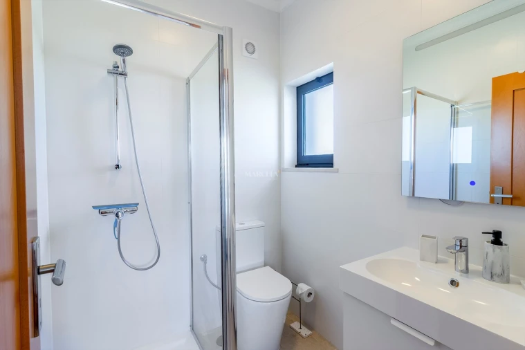 Apartamento T2 para Arrendamento férias em Lagos (São Sebastião e Santa Maria) Foto 31