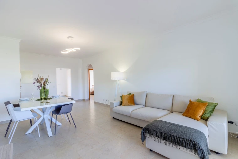 Apartamento T2 para Arrendamento férias em Lagos (São Sebastião e Santa Maria) Foto 6