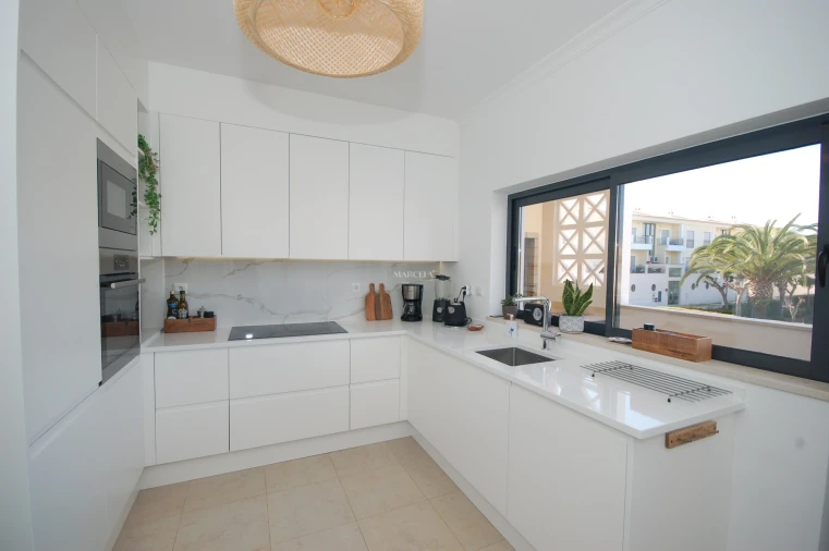 Apartamento T2 para Arrendamento férias em Lagos (São Sebastião e Santa Maria) Foto 12