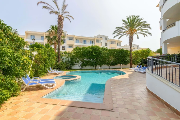 Apartamento T2 para Arrendamento férias em Lagos (São Sebastião e Santa Maria) Foto 39