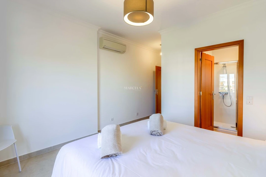 Apartamento T2 para Arrendamento férias em Lagos (São Sebastião e Santa Maria) Foto 22
