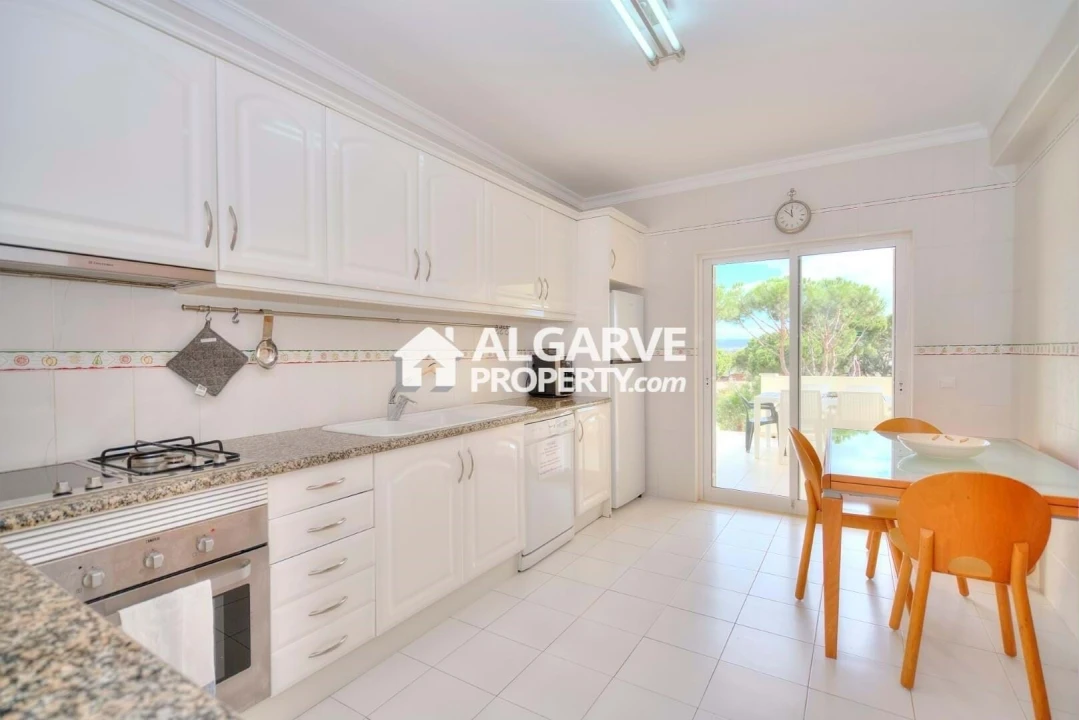Apartamento T4 para Venda em Quarteira Foto 35