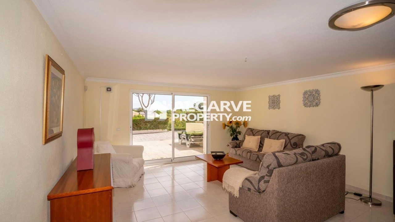 Apartamento T4 para Venda em Quarteira Foto 4