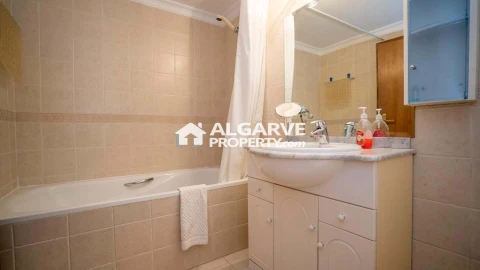 Apartamento T4 para Venda em Quarteira