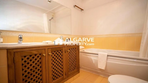 Apartamento T4 para Venda em Quarteira