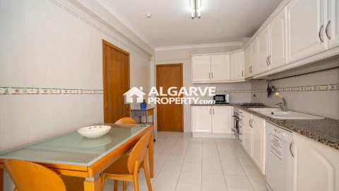 Apartamento T4 para Venda em Quarteira