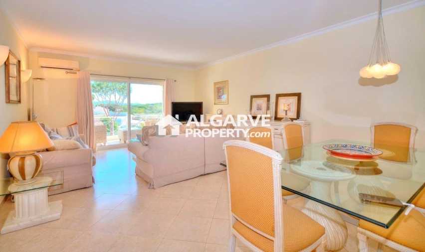 Apartamento T4 para Venda em Quarteira Foto 3
