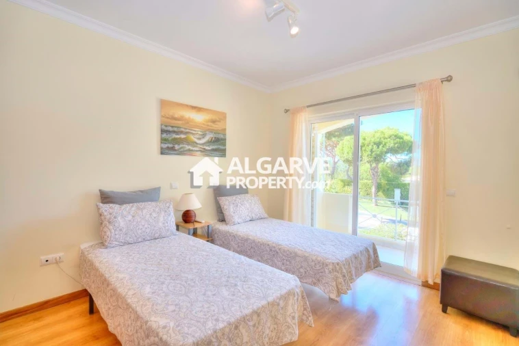 Apartamento T4 para Venda em Quarteira Foto 33