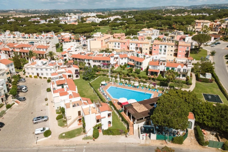 Apartamento T2 para Arrendamento férias em Quarteira Foto 22