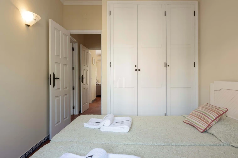 Apartamento T2 para Arrendamento férias em Quarteira Foto 8