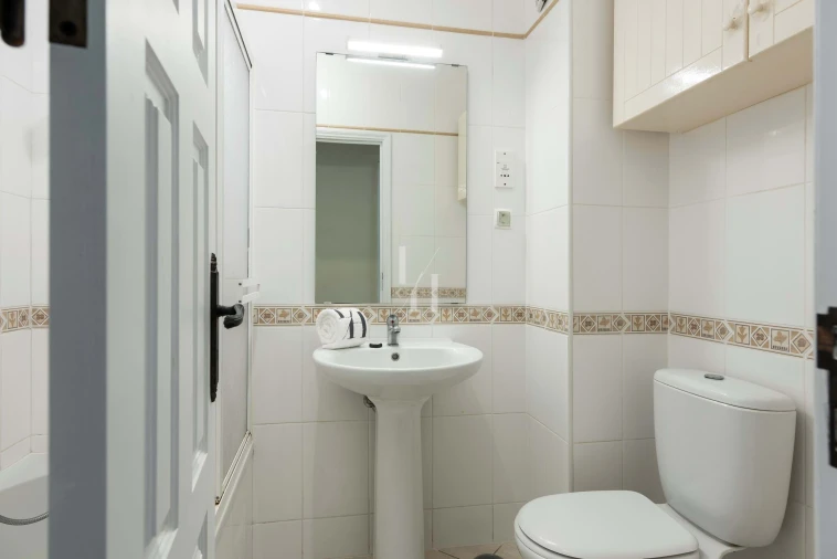 Apartamento T2 para Arrendamento férias em Quarteira Foto 6