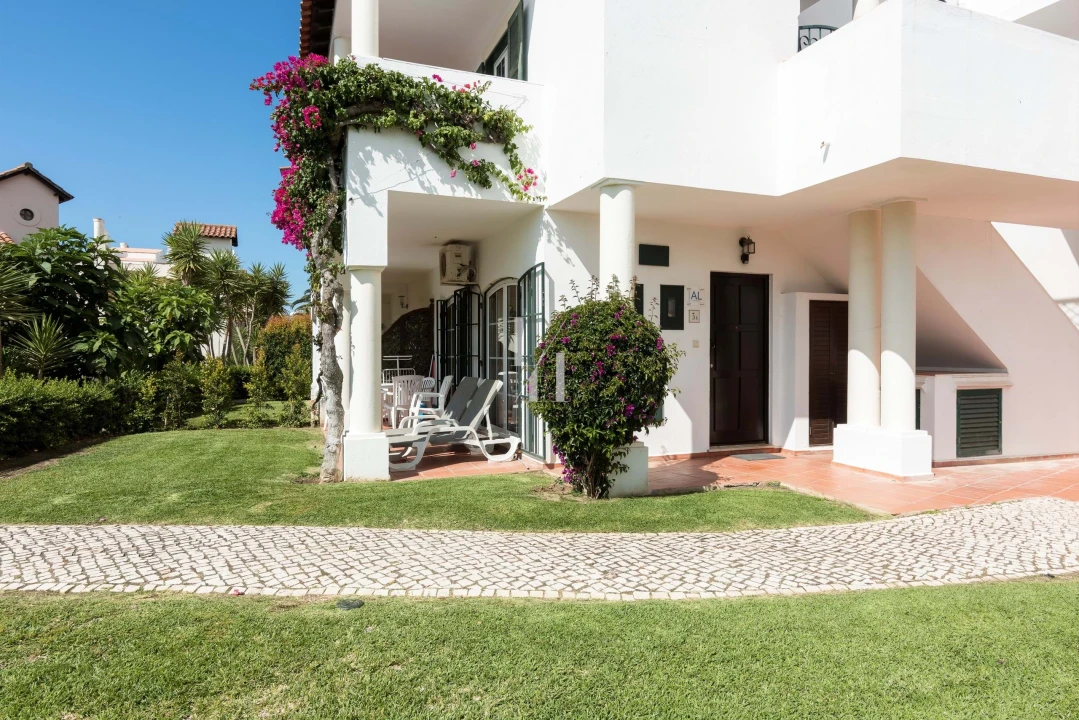 Apartamento T2 para Arrendamento férias em Quarteira Foto 4