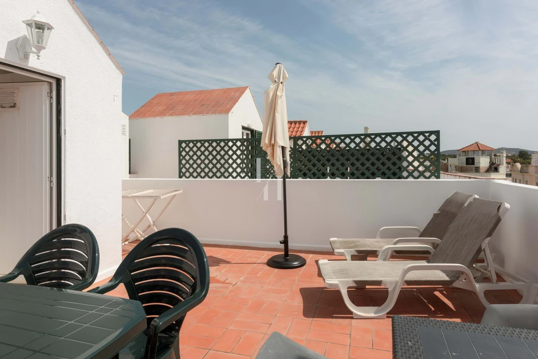 Apartamento T2 para Arrendamento férias em Quarteira Foto 23