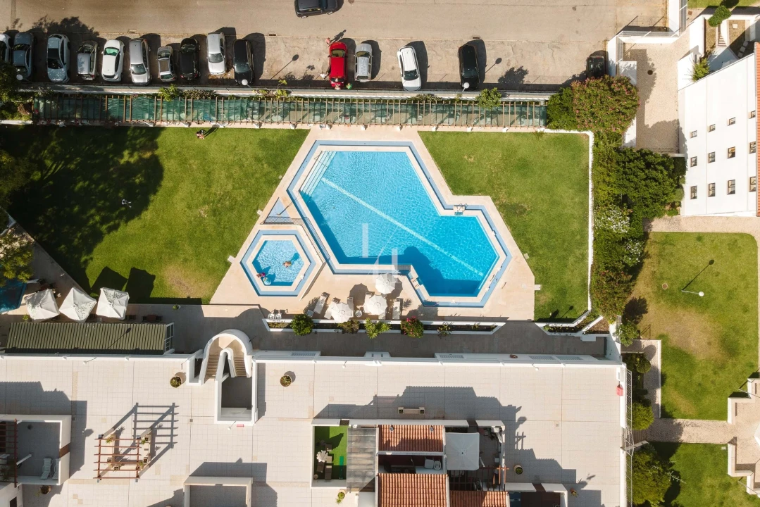 Apartamento T2 para Arrendamento férias em Quarteira Foto 18