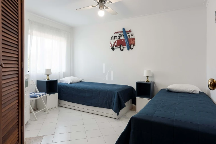 Apartamento T2 para Arrendamento férias em Quarteira Foto 13