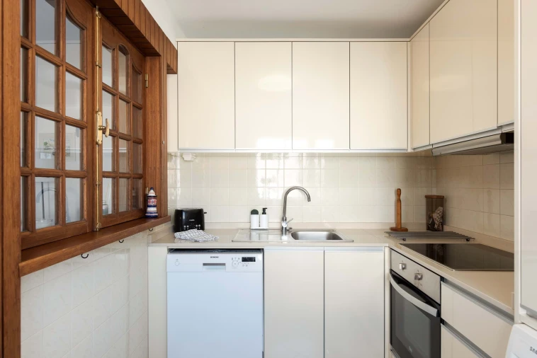 Apartamento T2 para Arrendamento férias em Quarteira Foto 3