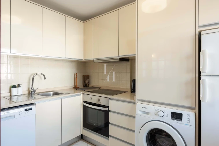 Apartamento T2 para Arrendamento férias em Quarteira Foto 2
