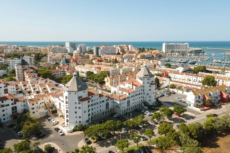 Apartamento T2 para Arrendamento férias em Quarteira Foto 16