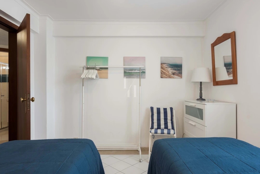 Apartamento T2 para Arrendamento férias em Quarteira Foto 12
