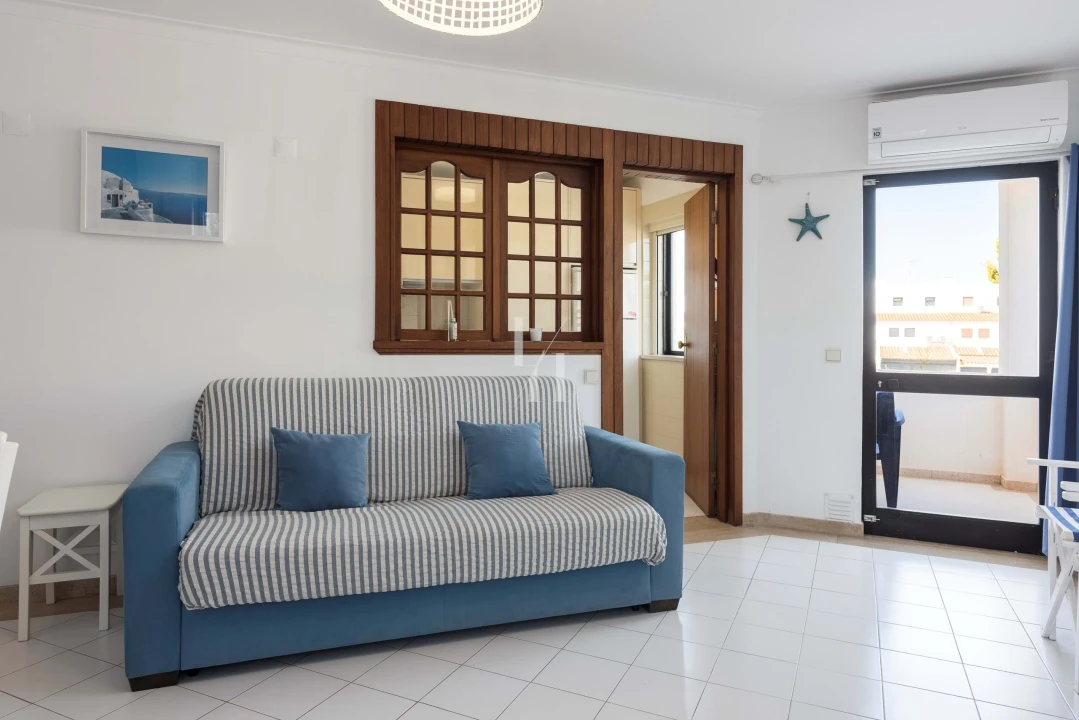 Apartamento T2 para Arrendamento férias em Quarteira Foto 6