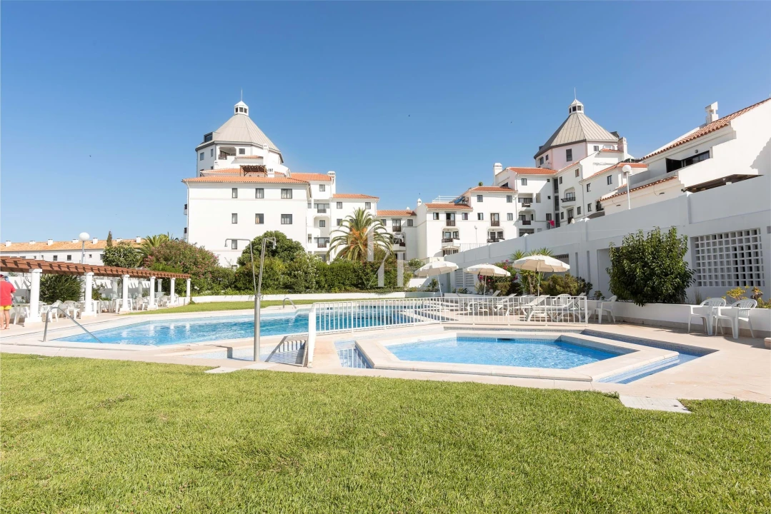 Apartamento T2 para Arrendamento férias em Quarteira Foto 1