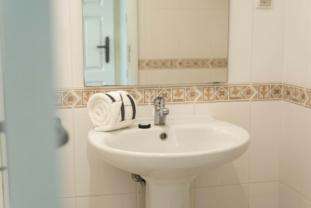 Apartamento T2 para Arrendamento férias em Quarteira Foto 14