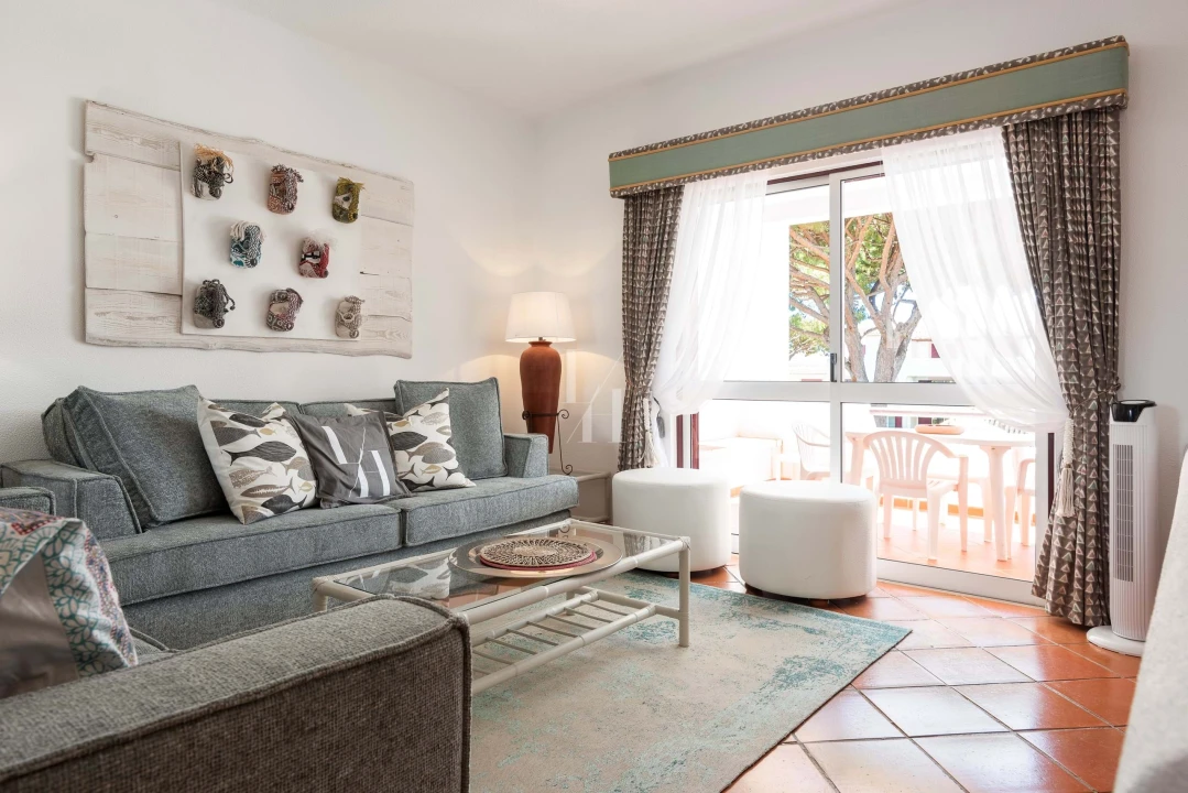 Apartamento T2 para Arrendamento férias em Quarteira Foto 12