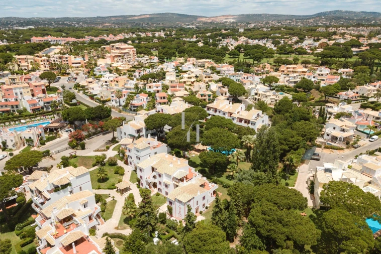 Apartamento T2 para Arrendamento férias em Quarteira Foto 20