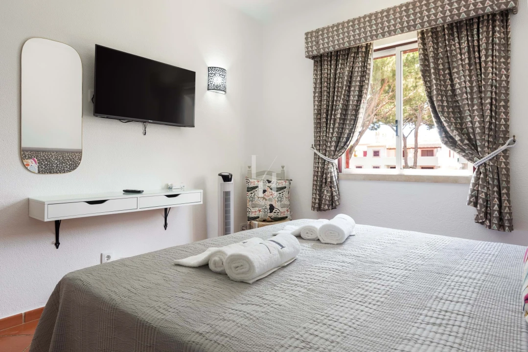 Apartamento T2 para Arrendamento férias em Quarteira Foto 5