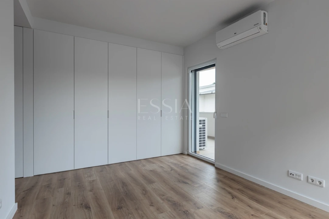 Apartamento T2 para Venda em Ramalde Foto 14