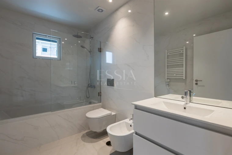 Apartamento T2 para Venda em Ramalde Foto 12