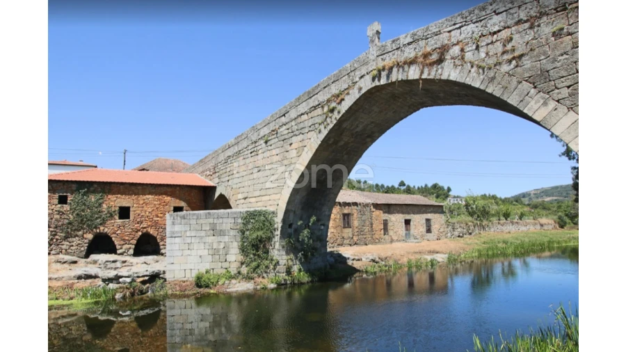 Moradia T7 para Venda em Salzedas Foto 7