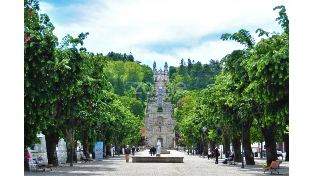 Moradia T7 para Venda em Salzedas Foto 13