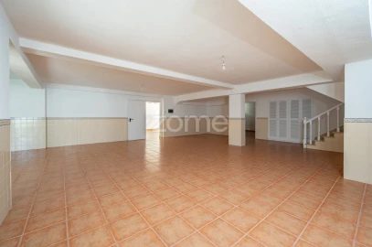 Moradia T4 para Venda em Corroios