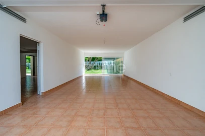 Moradia T4 para Venda em Corroios