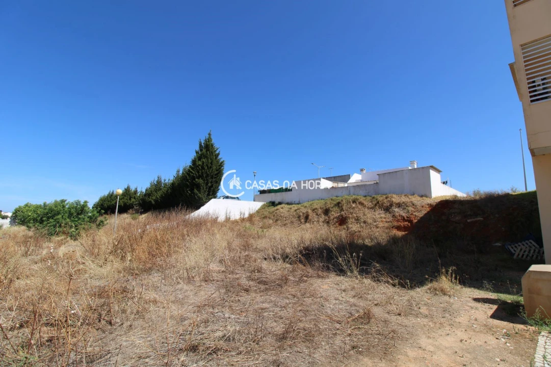 Terreno P/ Prédio para Venda em Estômbar e Parchal Foto 2