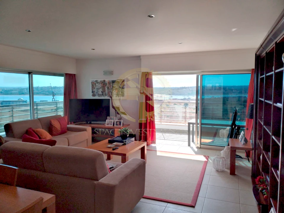 Apartamento T2 para Venda em Portimão Foto 4