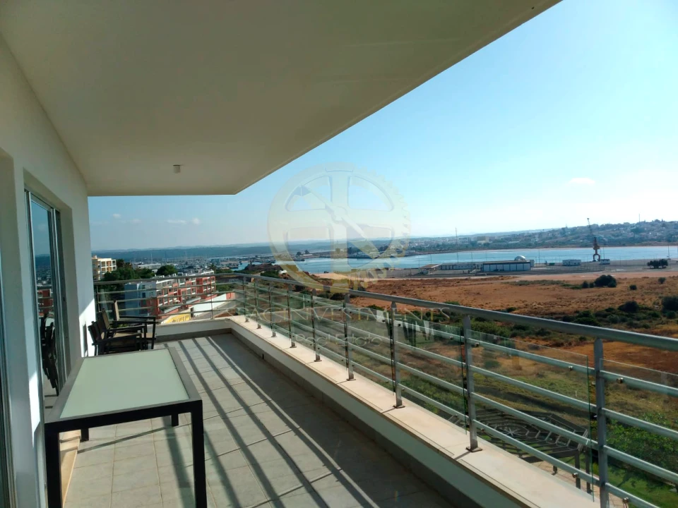 Apartamento T2 para Venda em Portimão Foto 8