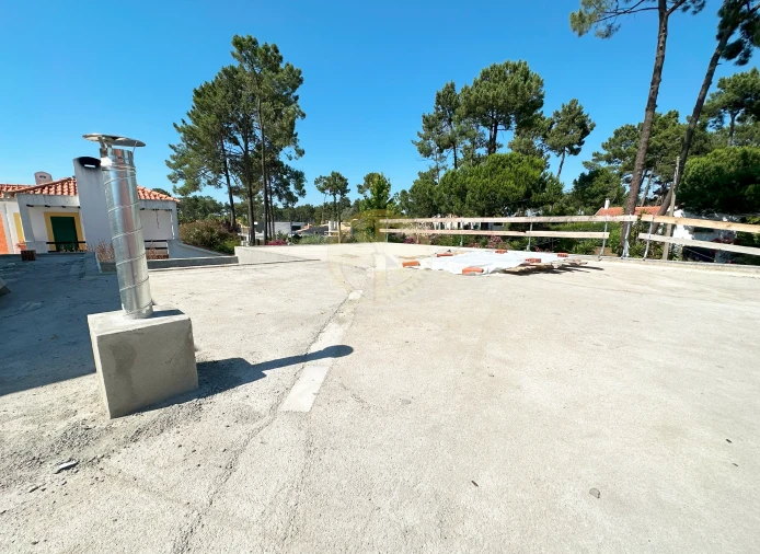 Moradia T4 para Venda em Corroios Foto 15