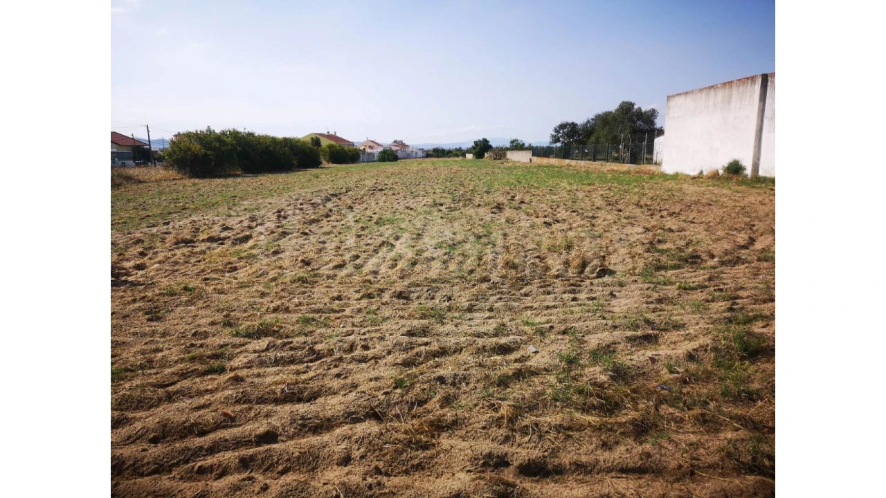 Terreno para Venda em Samora Correia Foto 1