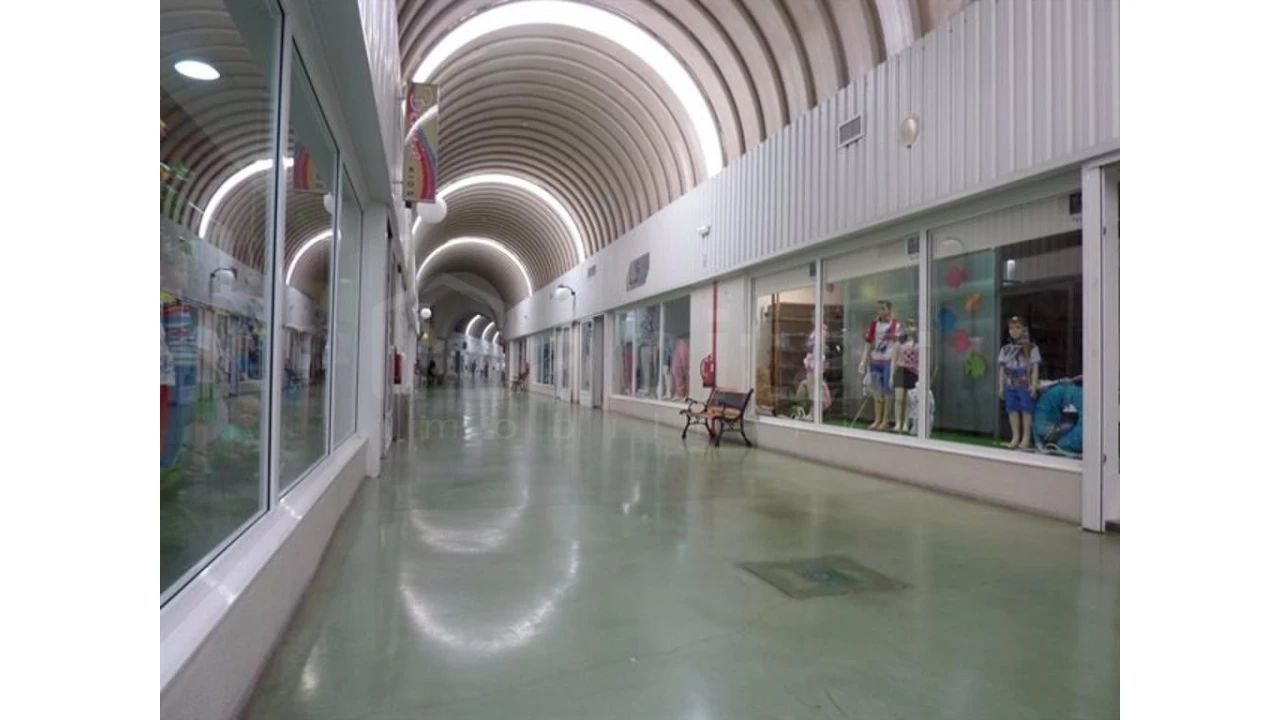 Loja para Venda em Samora Correia Foto 1