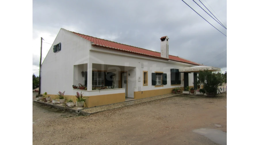 Moradia T6 para Venda em Benavente Foto 11