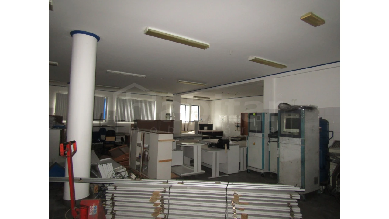 Armazém para Venda em Muge Foto 24